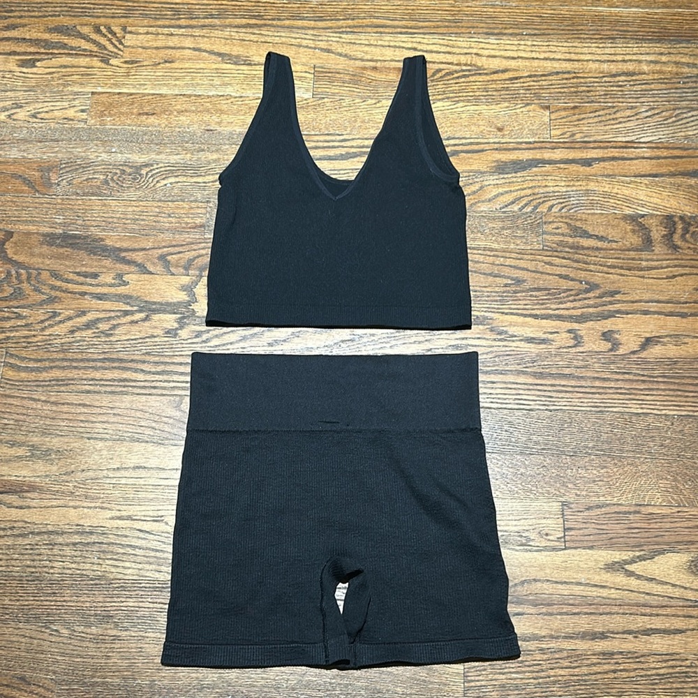 New Colsie Set - Picture 1 of 3